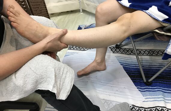 整体やデトックストリートメントを行います | 不調の改善を目指すなら新宿から通いやすい足つぼ三銃士